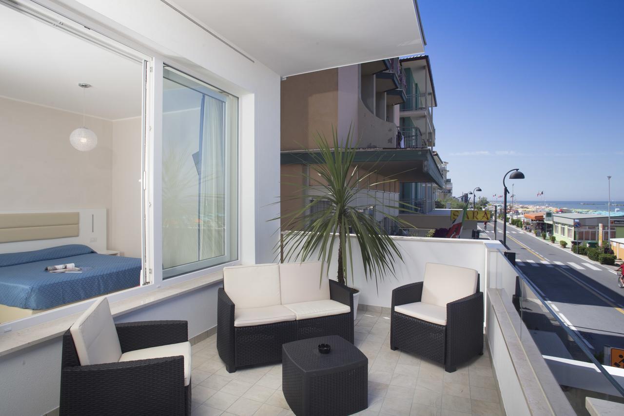 White Suite & Apartments Bellaria-Igea Marina Eksteriør billede