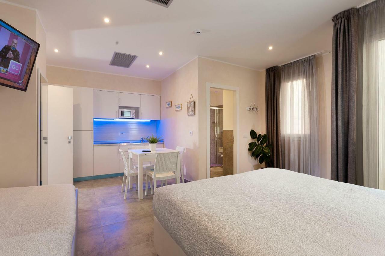 White Suite & Apartments Bellaria-Igea Marina Eksteriør billede